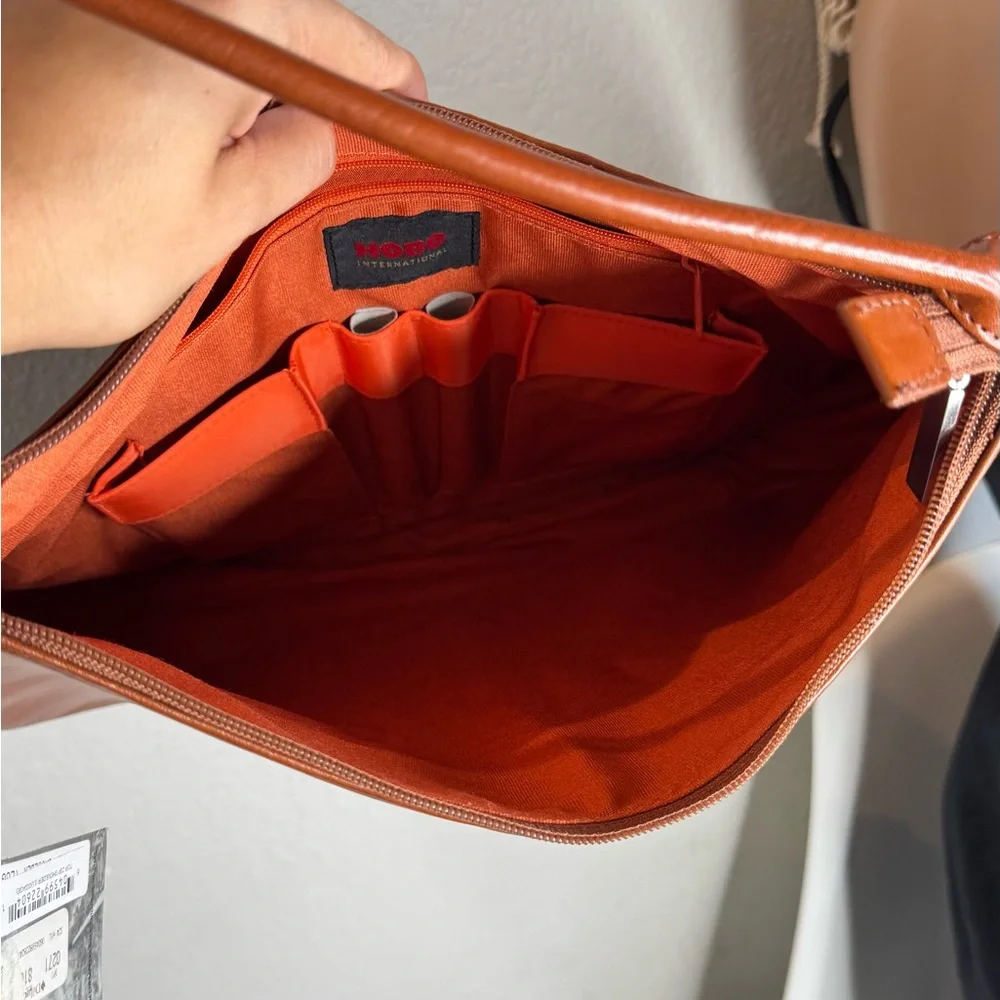 HOBO International Leather Shoulder Bag‎ US One Size Camel Tan Soft Leather